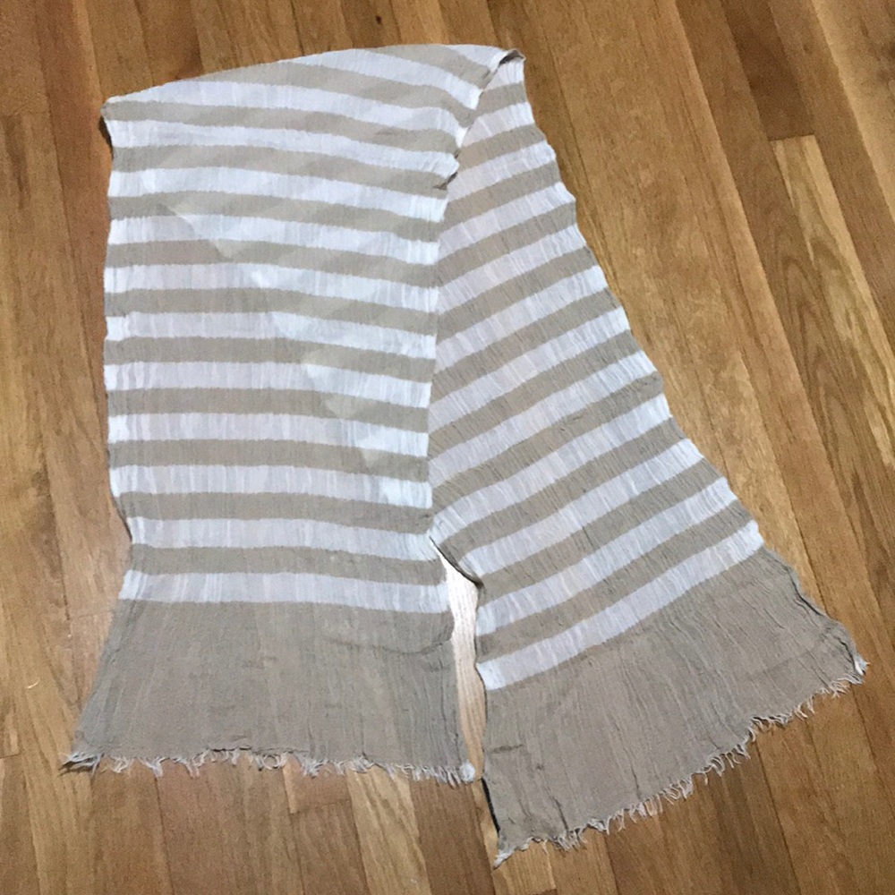 Hugo Boss - Scarf - Picture 4 of 5